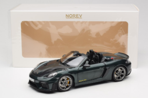 Porsche 718 Spyder RS Weissach Pack Forest Green Norev 1:18 187272 Metal - imagen 8 de 8