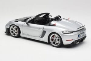 Porsche 718 Spyder RS Weissach Pack GT-Silver Metallic Norev 1:18 187270 Metal - imagen 7 de 8