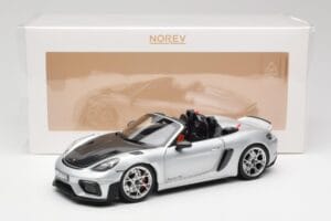 Porsche 718 Spyder RS Weissach Pack GT-Silver Metallic Norev 1:18 187270 Metal - imagen 8 de 8