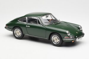 Porsche 901 Verde CMC 1:18 M-067B Metal - imagen 4 de 6