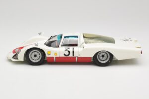 Porsche 906 LH #31 H. Herrmann / H. Linge Porsche System Engineering 24 Hours of Le Mans 1966 Minichamps 1:18 100666131 Metal - imagen 4 de 8