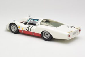 Porsche 906 LH #31 H. Herrmann / H. Linge Porsche System Engineering 24 Hours of Le Mans 1966 Minichamps 1:18 100666131 Metal - imagen 7 de 8