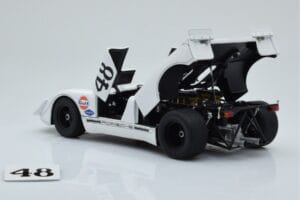Porsche 908/02 #48 S. McQueen / P. Revson 12 Hours of Sebring 2nd Place Post Race Version 1970 AUTOart 1:18 87072 Metal - imagen 5 de 8