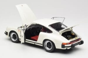 Porsche 911 930 Carrera 3.2 Grand Prix White Minichamps 1:18 100063024 Metal - imagen 5 de 8