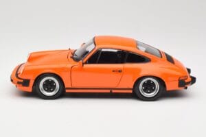Porsche 911 930 Carrera 3.2 Signal Orange Minichamps 1:18 100063025 Metal - imagen 4 de 8