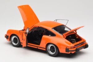 Porsche 911 930 Carrera 3.2 Signal Orange Minichamps 1:18 100063025 Metal - imagen 5 de 8