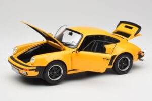 Porsche 911 930 Turbo 3.0 Amarillo Norev 1:18 187579 Metal - imagen 2 de 8