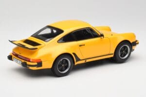 Porsche 911 930 Turbo 3.0 Amarillo Norev 1:18 187579 Metal - imagen 3 de 8