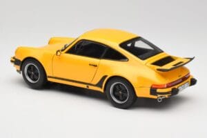 Porsche 911 930 Turbo 3.0 Amarillo Norev 1:18 187579 Metal - imagen 7 de 8