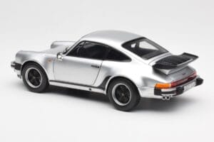 Porsche 911 930 Turbo 3.3 Plata Norev 1:18 187574 Metal - imagen 7 de 8