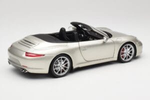 Porsche 911 991 Carrera S Cabriolet GT Plata Metalizado Minichamps 1:18 100061030 Metal - imagen 3 de 8