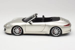 Porsche 911 991 Carrera S Cabriolet GT Plata Metalizado Minichamps 1:18 100061030 Metal - imagen 4 de 8