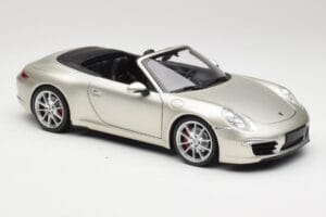 Porsche 911 991 Carrera S Cabriolet GT Plata Metalizado Minichamps 1:18 100061030 Metal - imagen 6 de 8