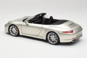 Porsche 911 991 Carrera S Cabriolet GT Plata Metalizado Minichamps 1:18 100061030 Metal - imagen 7 de 8