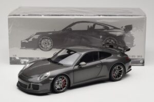 Porsche 911 991 GT3 Grey Metallic Minichamps 1:18 110062720 Metal - imagen 8 de 8