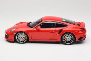Porsche 911 991 Turbo S Guards Red Minichamps 1:18 110067122 Metal - imagen 4 de 8
