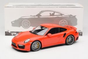 Porsche 911 991 Turbo S Lava Orange Minichamps 1:18 110067120 Metal - imagen 8 de 8