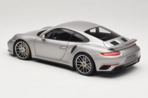 Porsche 911 991 Turbo S Plata Minichamps 1:18 113067126 Metal - imagen 7 de 8