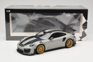 Porsche 911 991.2 GT2 RS Chalk Weissach Package Llantas Doradas Minichamps 1:18 155068304 Metal - imagen 6 de 6