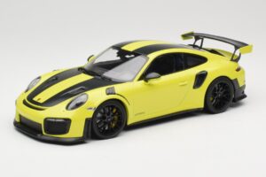 Porsche 911 GT2 RS 991.2 Weissach Package Verde Llantas Negras Minichamps 1:18 155068300-1 Metal