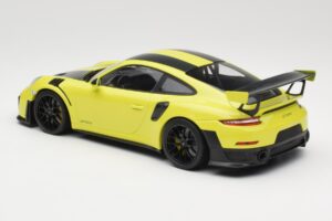Porsche 911 GT2 RS 991.2 Weissach Package Verde Llantas Negras Minichamps 1:18 155068300-1 Metal - imagen 5 de 6