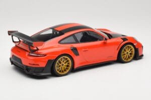 Porsche 911 991.2 GT2 RS Naranja Weissach Package Llantas Doradas Minichamps 1:18 155068305 Metal - imagen 2 de 6