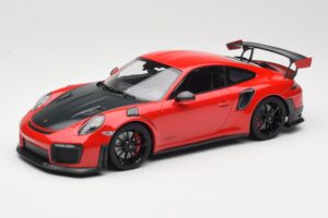 Porsche 911 GT2 RS 991.2 Rojo Llantas Negras Minichamps 1:18 155068307 Metal