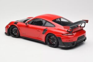 Porsche 911 GT2 RS 991.2 Rojo Llantas Negras Minichamps 1:18 155068307 Metal - imagen 5 de 6
