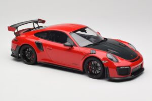Porsche 911 GT2 RS 991.2 Rojo Llantas Negras Minichamps 1:18 155968307 Metal - imagen 4 de 6