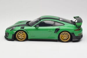 Porsche 911 991.2 GT2 RS Weissach Package British Racing Verde & Llantas Doradas Minichamps 1:18 153068318 Metal - imagen 3 de 6