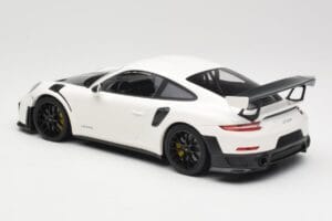 Porsche 911 991.2 GT2 RS Blanco con Llantas Negras Minichamps 1:18 155068310 Metal - imagen 5 de 6