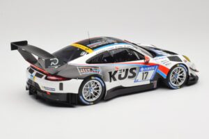 Porsche 911 991.2 GT3 R #17 Kues Team 75 Bernhard M. Christensen / K. Cairoli 24 Hours of Nurburgring 2018 Minichamps 1:18 15 - imagen 2 de 6