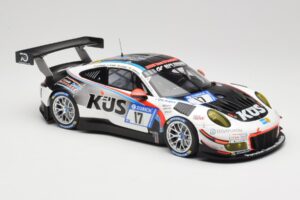 Porsche 911 991.2 GT3 R #17 Kues Team 75 Bernhard M. Christensen / K. Cairoli 24 Hours of Nurburgring 2018 Minichamps 1:18 15 - imagen 4 de 6