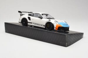 Porsche 911 991.2 GT3 RS Manthey Racing Blanco & Azul & Naranja Minichamps 1:18 MR-911-GT3RS-1805 Metal - imagen 4 de 6