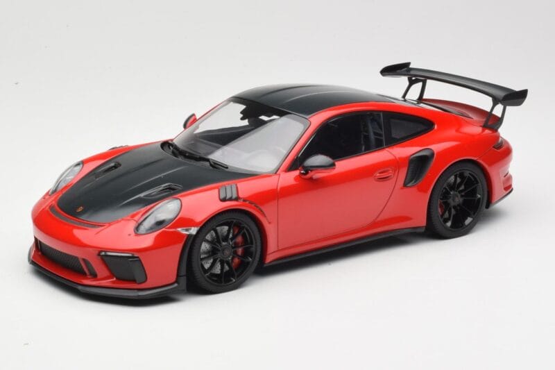 Porsche 911 991.2 GT3 RS Weissach Package Rojo con Llantas Negras Minichamps 1:18 155068230 Metal