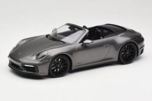 Porsche 911 992 Carrera 4 GTS Descapotable Grey Metallic Minichamps 1:18 155063031 Metal