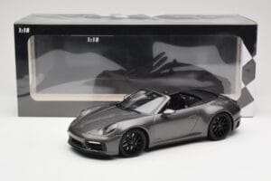 Porsche 911 992 Carrera 4 GTS Descapotable Grey Metallic Minichamps 1:18 155063031 Metal - imagen 6 de 6