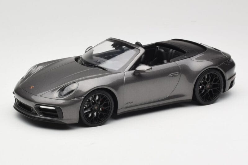 Porsche 911 992 Carrera 4 GTS Descapotable Grey Metallic Minichamps 1:18 155063031 Metal