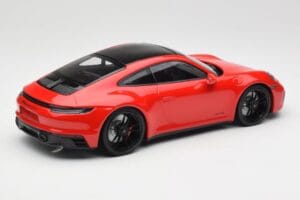 Porsche 911 992 Carrera 4 GTS Rojo Minichamps 1:18 155063100 Metal - imagen 2 de 6