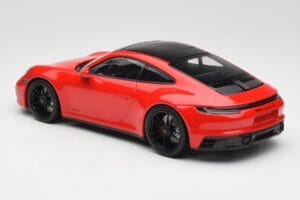 Porsche 911 992 Carrera 4 GTS Rojo Minichamps 1:18 155063100 Metal - imagen 5 de 6