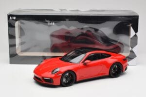 Porsche 911 992 Carrera 4 GTS Rojo Minichamps 1:18 155063100 Metal - imagen 6 de 6