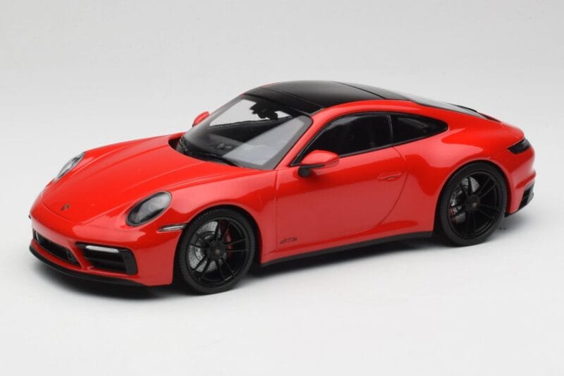 Porsche 911 992 Carrera 4 GTS Rojo Minichamps 1:18 155063100 Metal