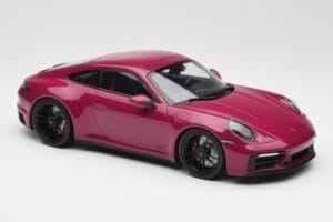 Porsche 911 992 Carrera 4 GTS Rubystar Minichamps 1:18 155063102 Metal - imagen 4 de 6