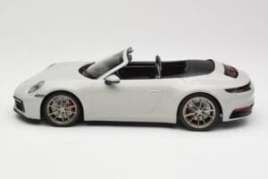 Porsche 911 992 Carrera 4S Descapotable Gris Minichamps 1:18 155067335 Metal - imagen 3 de 6