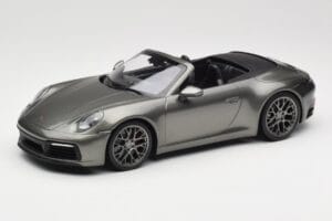 Porsche 911 992 Carrera 4S Descapotable Mamba Green Metallic Minichamps 1:18 155067337 Metal