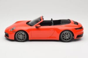 Porsche 911 992 Carrera 4S Descapotable Naranja Minichamps 1:18 155067334 Metal - imagen 3 de 6