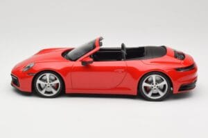 Porsche 911 992 Carrera 4S Descapotable Rojo Minichamps 1:18 155067331 Metal - imagen 3 de 6