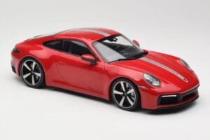 Porsche 911 992 Carrera 4S Carmine Red Minichamps 1:18 155067326 Metal - imagen 4 de 6