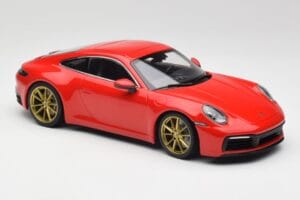 Porsche 911 992 Carrera 4S Guards Rojo & Llantas Doradas Minichamps 1:18 153067328 Metal - imagen 4 de 6
