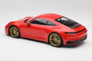 Porsche 911 992 Carrera 4S Guards Rojo & Llantas Doradas Minichamps 1:18 153067328 Metal - imagen 5 de 6